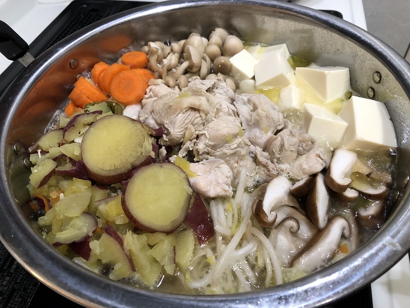 鶏肉とさつま芋の水炊き